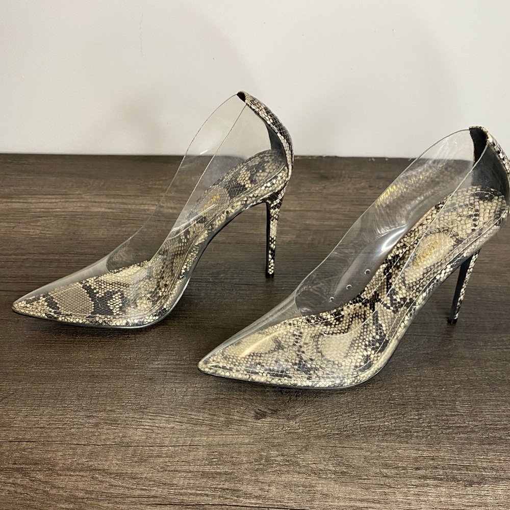 Glass slipper size 6.5